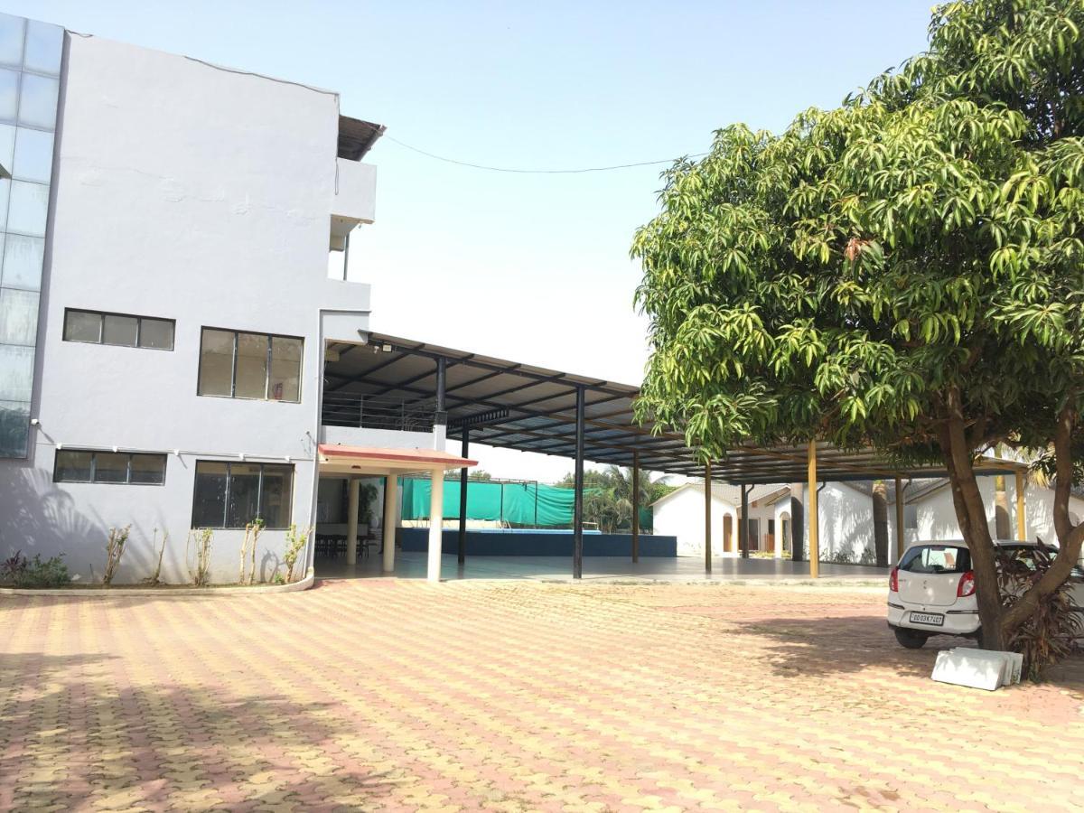 Vits Daman Devka Beach Exterior foto