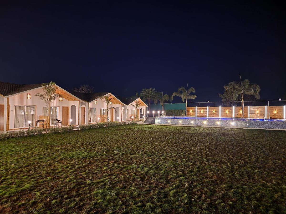 Vits Daman Devka Beach Exterior foto